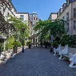 Otel Les Jardins Du Marais 4*