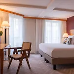 Otel Les Jardins Du Marais 4*