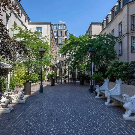 Hotell Les Jardins Du Marais 4*