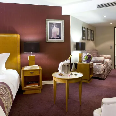Hotell Les Jardins Du Marais 4*