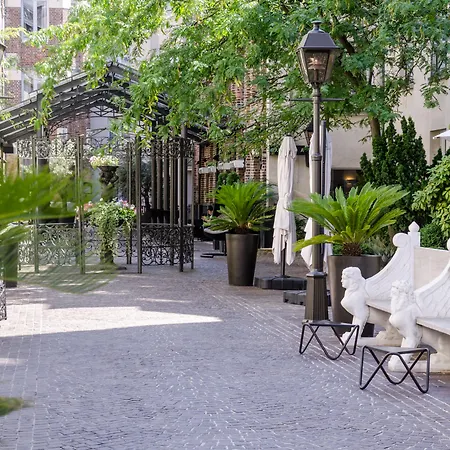Les Jardins Du Marais Hotell Paris