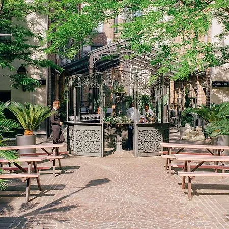 Les Jardins Du Marais Hotell