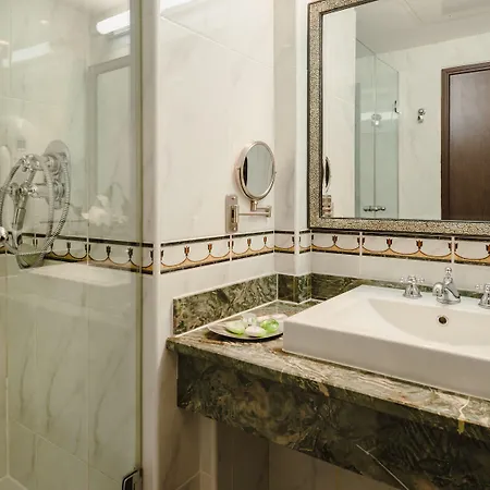 Les Jardins Du Marais Hotell Paris