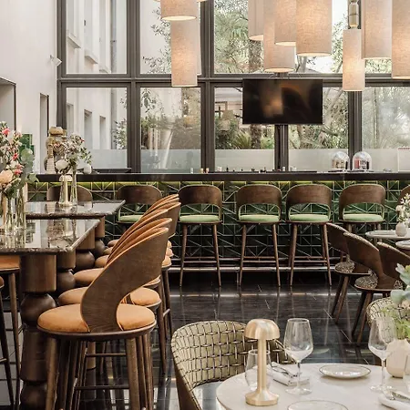 Hotel Les Jardins Du Marais 4*
