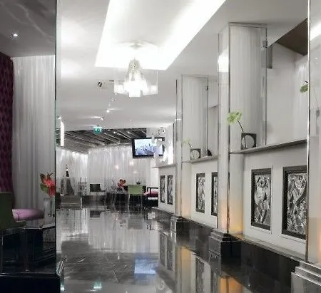 Hotel Les Jardins Du Marais 4*