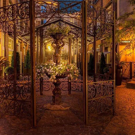 Les Jardins Du Marais 4*