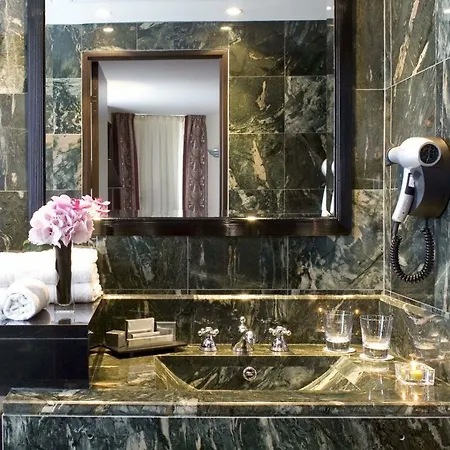 Hotell Les Jardins Du Marais 4*