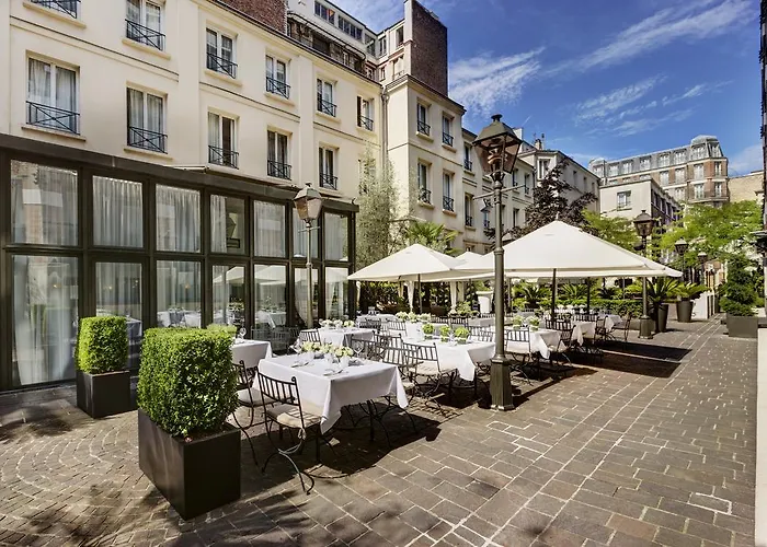 Les Jardins Du Marais Hotel