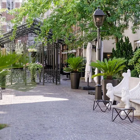 Les Jardins Du Marais Hotel Parigi