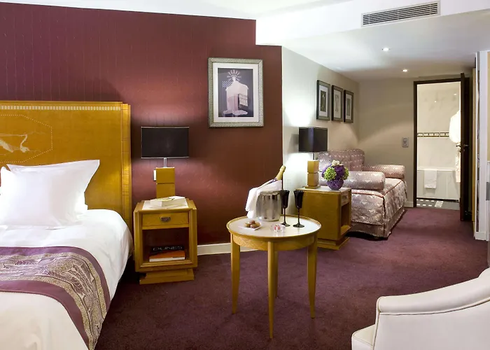 Hotel Les Jardins Du Marais 4*
