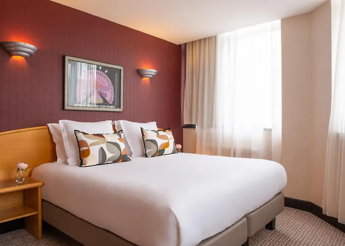 Les Jardins Du Marais Hotel 4*
