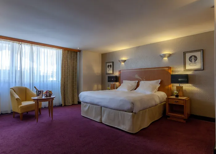 Les Jardins Du Marais Hotel Paryż