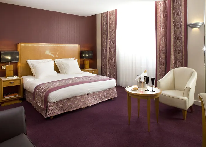 Les Jardins Du Marais Hotel Paryż