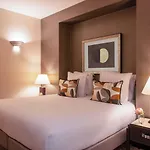 Les Jardins Du Marais Hotel